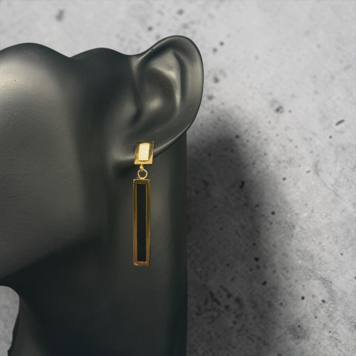 Dual-Tone Noir Geometric Drops