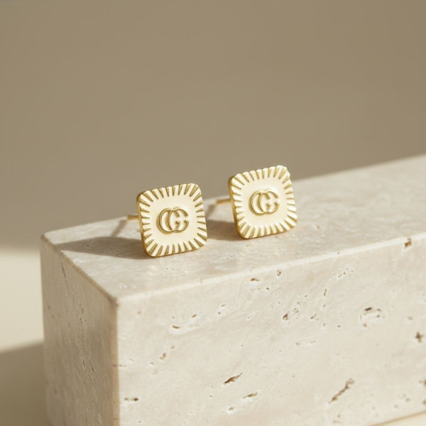 Chanel CC Halo Pearl Square Stud